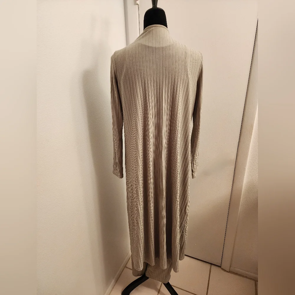 🪴 3-Piece Ribbed Lounge Set – Light Green (Small) - Picture 8 of 9